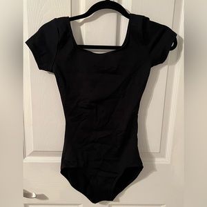 Capezio Short Sleeve Leotard- Adult M- Black | Dance